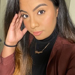 Meet your Posher, Tia